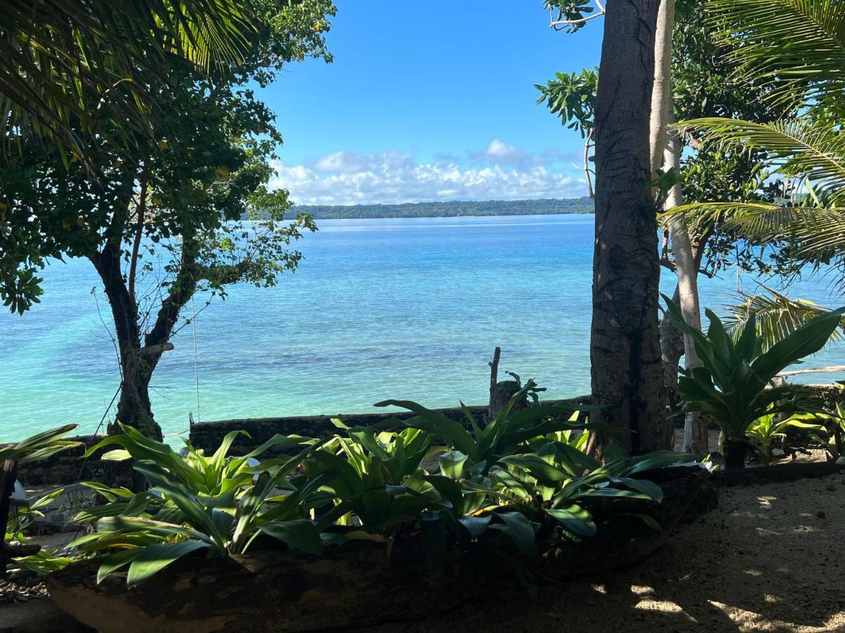 Island View Cottages Luganville Exterior photo