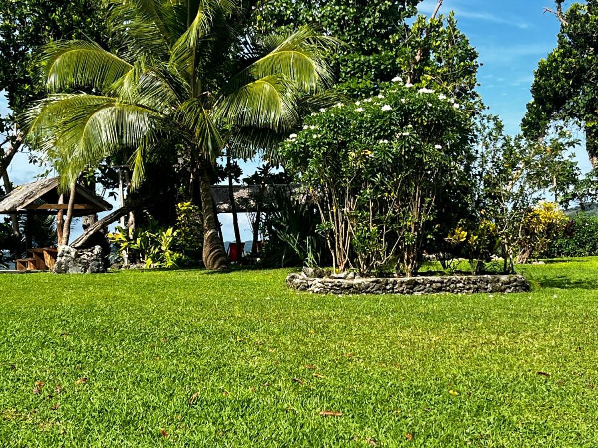 Island View Cottages Luganville Exterior photo