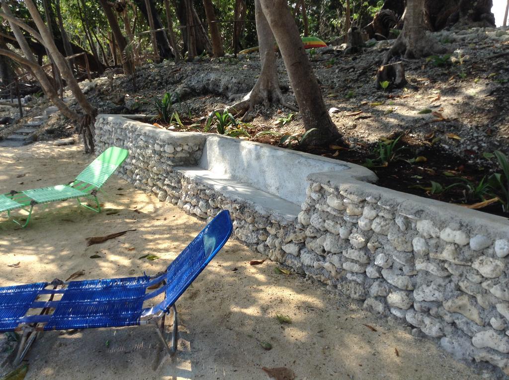 Island View Cottages Luganville Exterior photo