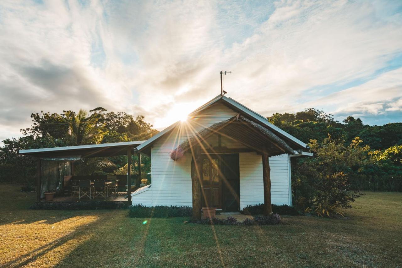 Island View Cottages Luganville Exterior photo